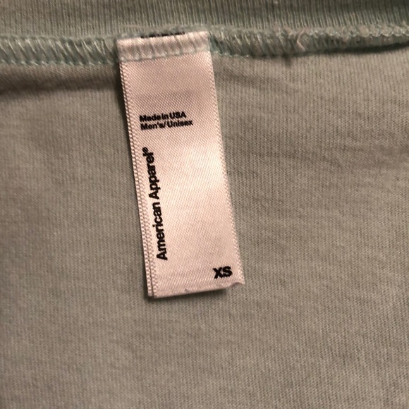 Print v-neck T-shirt - Picture 2 of 2